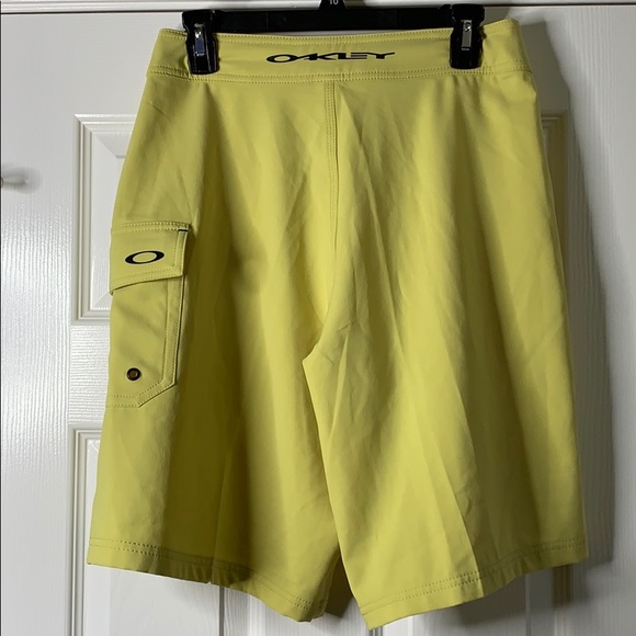 Men’s Oakley Bermuda Board Shorts - Picture 5 of 8